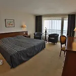 Hvd Riviera Ultra & Mineral Pool - Private & Free Parking منتجع غولدن ساندز