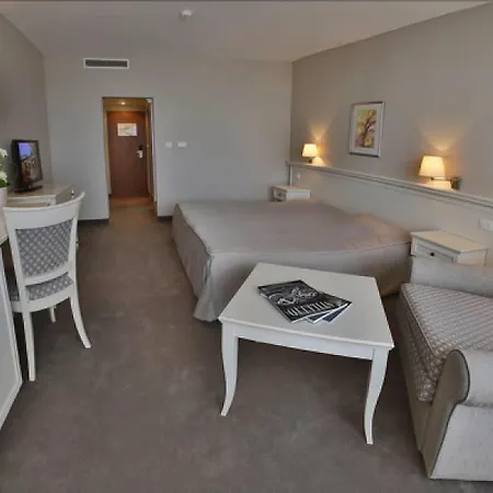 Hvd Riviera Ultra & Mineral Pool - Private & Free Parking Здравен курорт 5*