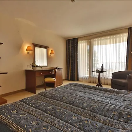 Hvd Riviera Ultra & Mineral Pool - Private & Free Parking Златни пясъци