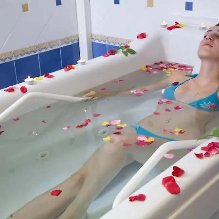 Курортний комплекс Hvd Riviera Ultra & Mineral Pool - Private & Free Parking 5*