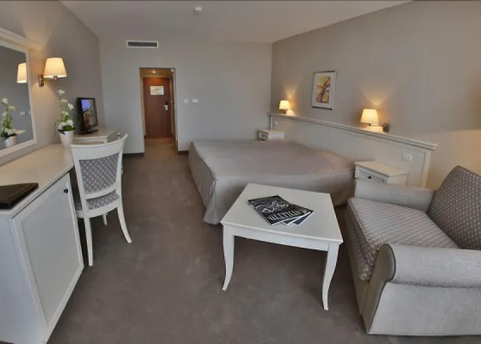 Hvd Riviera Ultra & Mineral Pool - Private & Free Parking Resort 5*